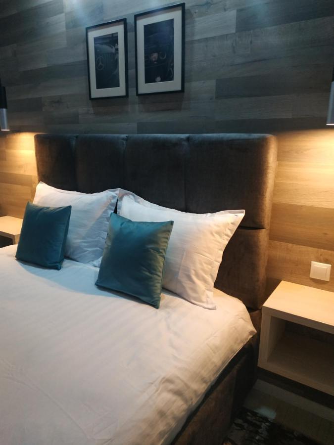 Voyage Cubic Adults Only Apartment Sibiu Bagian luar foto