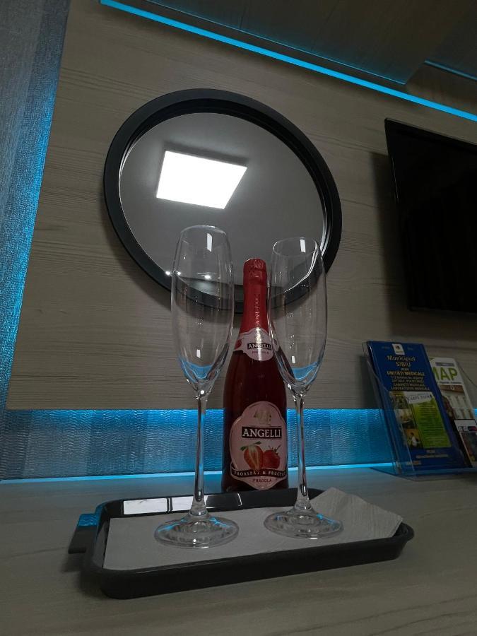 Voyage Cubic Adults Only Apartment Sibiu Bagian luar foto