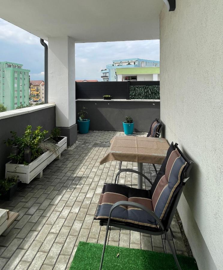 Voyage Cubic Adults Only Apartment Sibiu Bagian luar foto