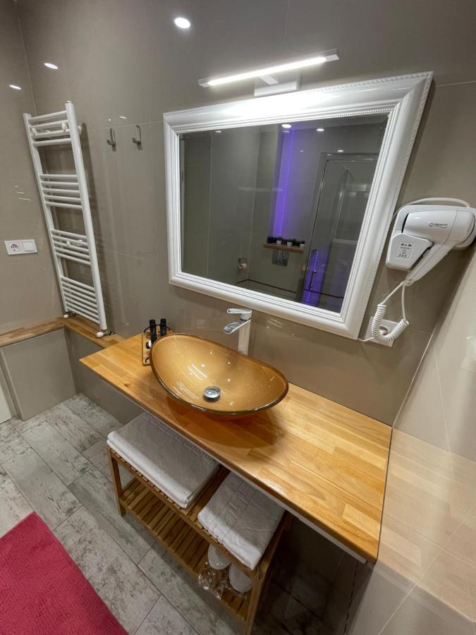 Voyage Cubic Adults Only Apartment Sibiu Bagian luar foto